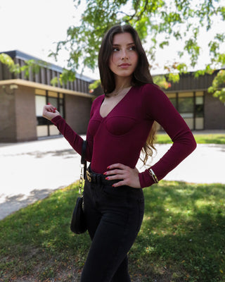 Wine ribbed long sleeve crop top black jeans